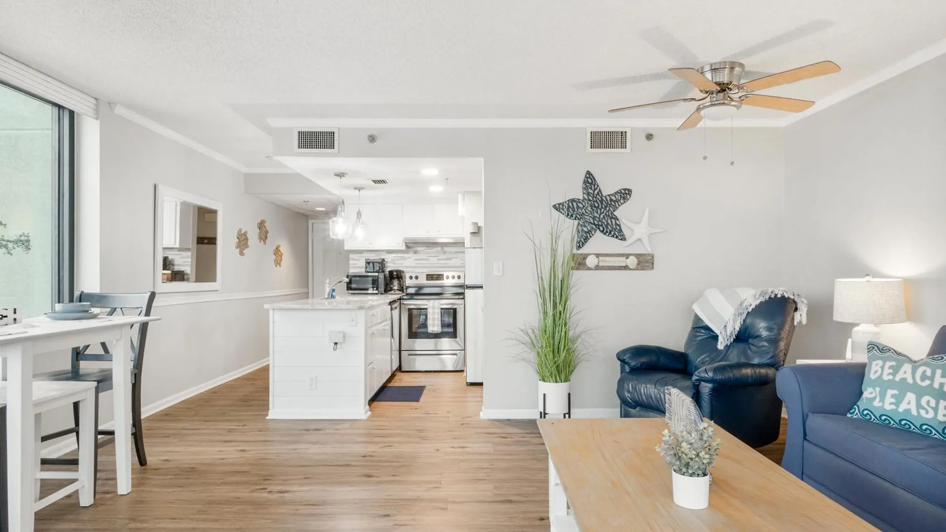 Sunbird Resort! Incredible Beachfront Corner Unit! Free Beach Chairs! By Dolce Vita Getaways Pcb Panama City Beach